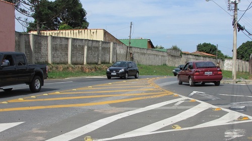 vereador-pede-sinalização-em-avenida-26-05-2015