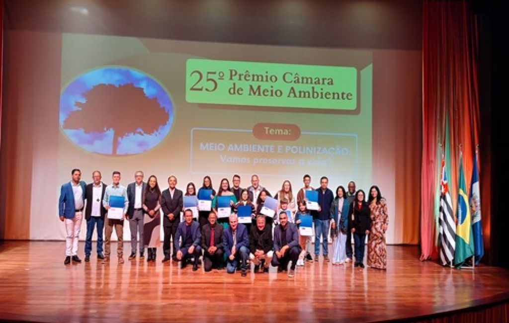 Vencedores do 25º Prêmio Câmara de Meio Ambiente foram premiados em solenidade na Sala Palma de Ouro