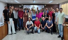 Servidora Sueli Padovani Garavello recebe Votos de Congratulações pelos 35 anos de atuação na Câmara de Salto