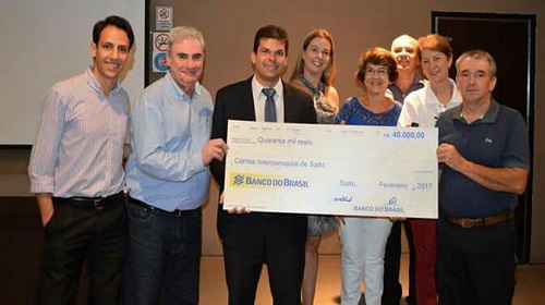 entrega valores arrecadados campanha Leão Amigo-site