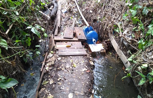 rompimento rede esgoto