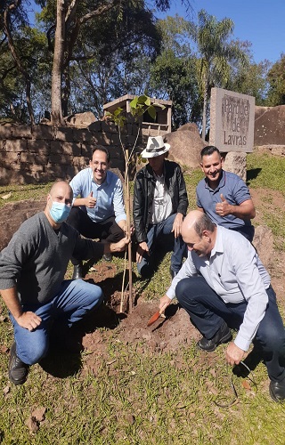 plantio parque lavras 2