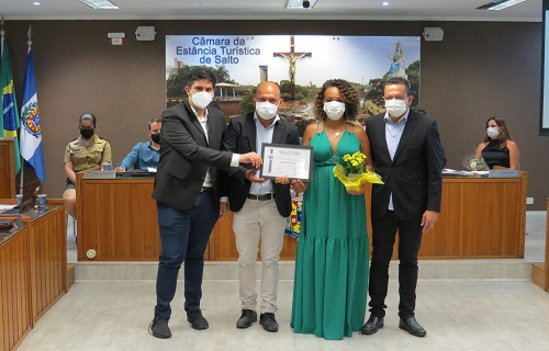 sessao solene dia da mulher 08 03 2022 04 homenageada graziela