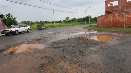 Edemilson-buracos-bairros2