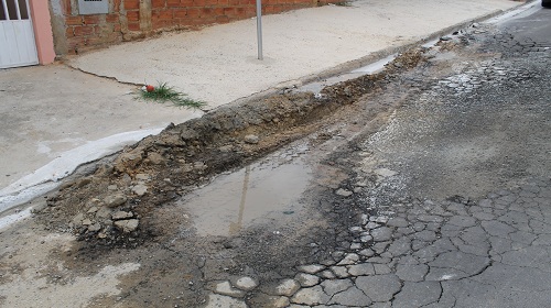 Edemilson-ponto-ônibus2