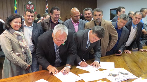 Vereadores-assinatura-de-convênio1