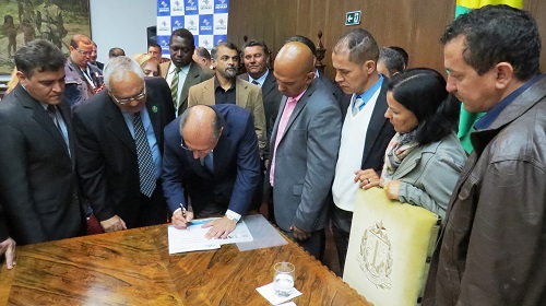 Vereadores-assinatura-de-convênio2