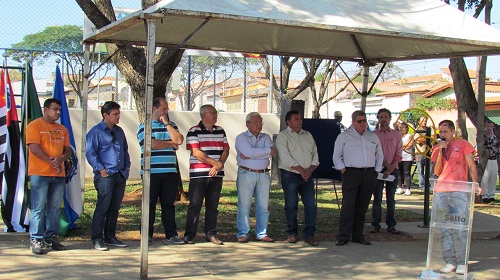 vereadores-entregam-praça-no-jd-estação