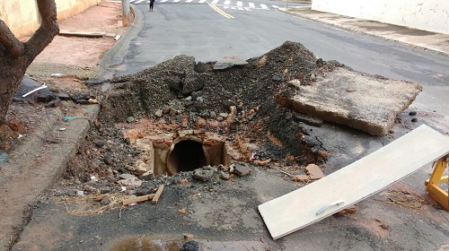 Rua Diamante 03 buraco